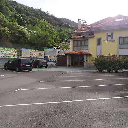 Santa Cristina Hotel 3*