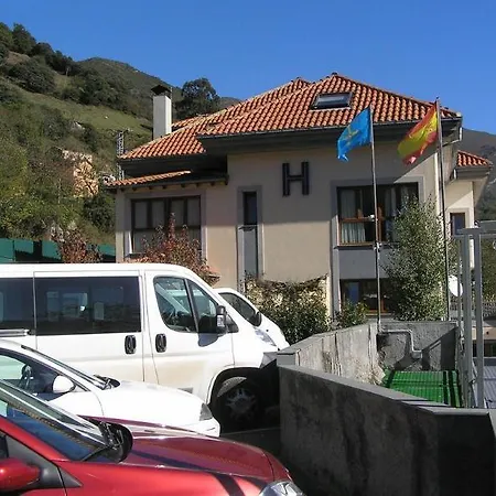 Otel Santa Cristina Pola de Lena