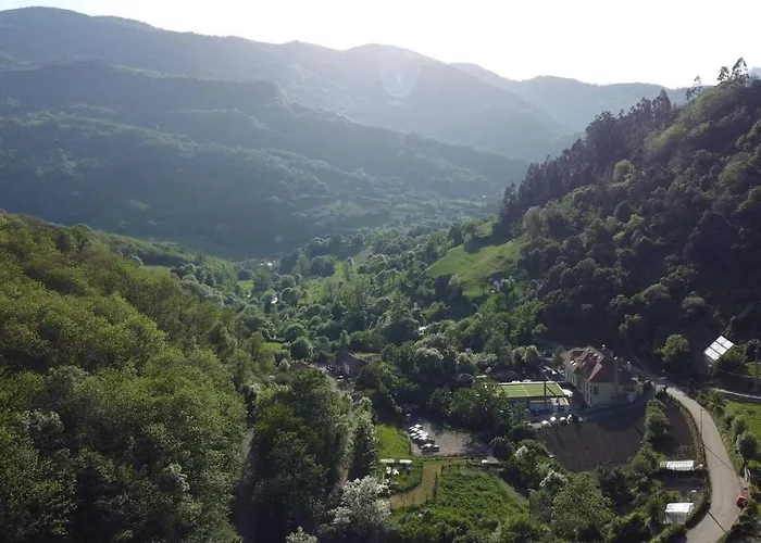 Santa Cristina 3* Pola de Lena