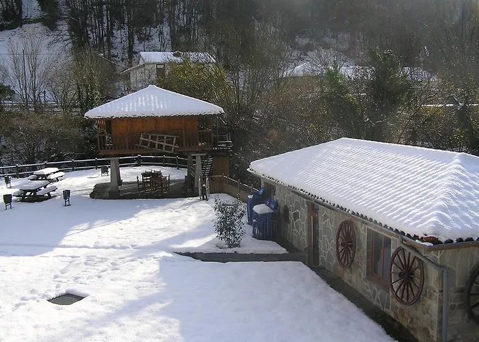 Santa Cristina 3* Pola de Lena